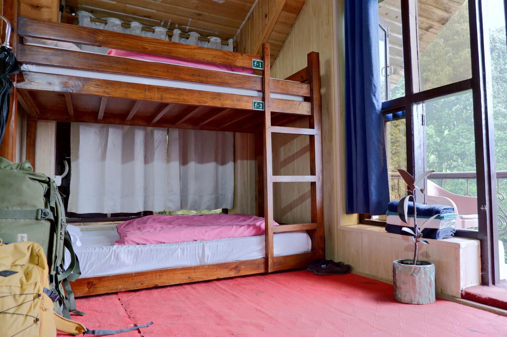Utopia Hostels Dharamkot Mcleodganj Dharamshala Exterior photo