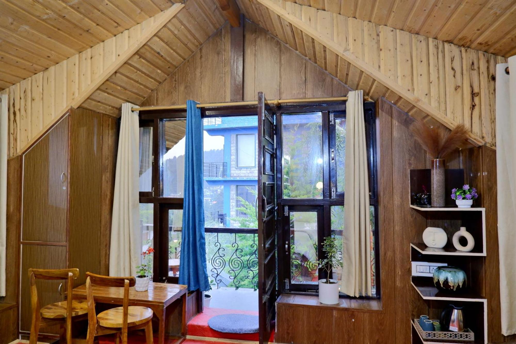Utopia Hostels Dharamkot Mcleodganj Dharamshala Exterior photo